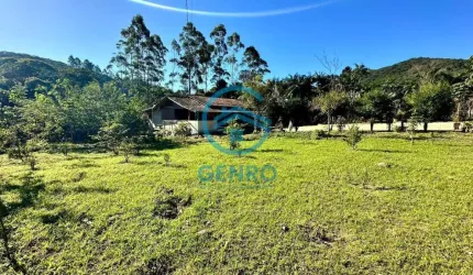 Chácara em Meio a Natureza com Terreno de 2.500m² à venda em São João Batista /SC