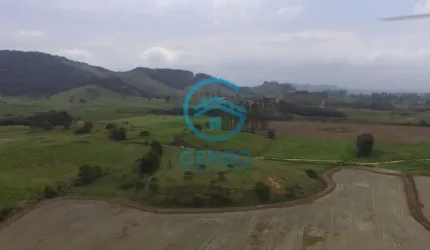Área Rural para Sítio com Terreno de 70.000m² ( 07 HECTARES ) à venda em Tijucas/SC