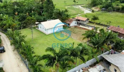 Chácara em Meio a Natureza com Riacho e Terreno de 2.500m² à venda em Tijucas/SC