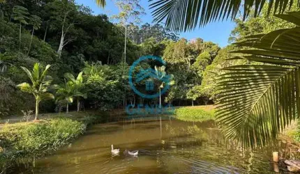 Chácara em Meio a Natureza com Lagoa, Piscina e Terreno de 4.200m² à venda em Canelinha/SC