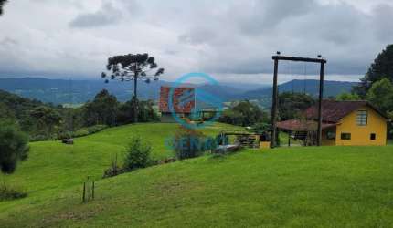 Sítio incrível com vista para o vale, estrutura completa e aquele clima de paz à venda em Rancho Queimado/SC