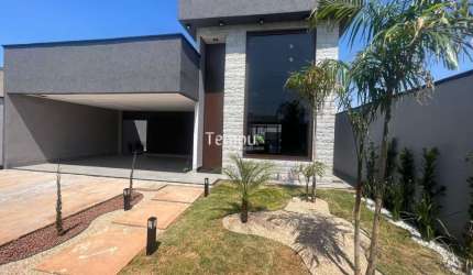 Casa 3 suites no Bairro Três Marias, Goiânia - GO
