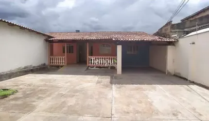 Casa Mista, com barracão, terreno amplo