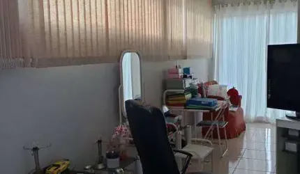 Casa para venda tem 248 metros quadrados com 5 quartos em Vila Emil - Mesquita - RJ