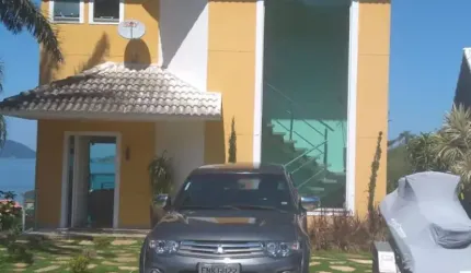 Belissima casa com vista panorãmica em Mangaratib/Muriqui rj