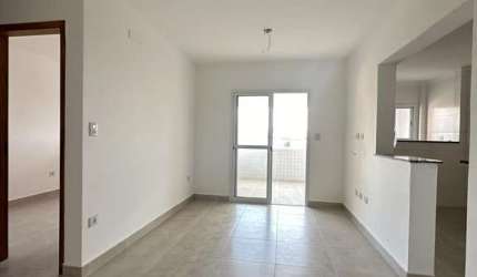 Apto à venda com 2 quartos no bairro Guilhermina - Praia Grande.
