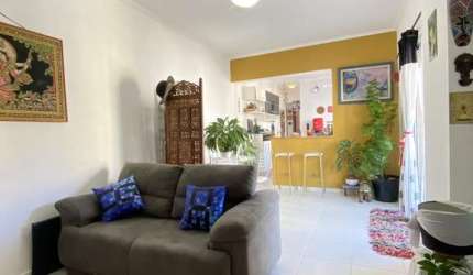 Apartamento Semimobiliado de 2 Quartos no Bairro Canto do Forte, Praia Grande.