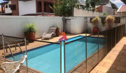 Casa à Venda no Jardim das Colinas - SJC | Parte Baixa, próximo a Praça Central.