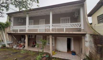 Casa para Venda - 120m², 2 dormitórios, 4 vagas - Cavalhada