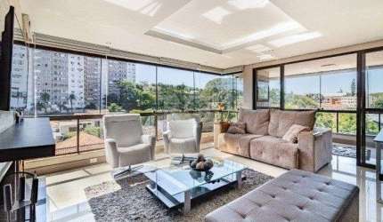 Cobertura para Venda - 350m², 3 dormitórios, sendo 1 suites, 2 vagas - Teresópolis