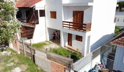 Casa para Venda - 23m², 3 dormitórios, sendo 1 suites, 1 vaga - Medianeira