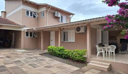 Casa com 3 quartos, Teresópolis.