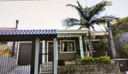 Casa para Venda - 214m², 2 dormitórios, 4 vagas - Parque Santa Fé