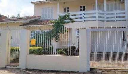 Casa para Venda - 264m², 3 dormitórios, sendo 1 suites, 3 vagas - Vila Nova