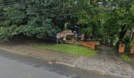 Casa para Venda - 450m², 5 dormitórios, sendo 1 suites, Glória