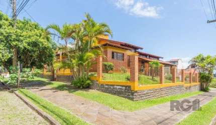 Casa para Venda - 302m², 4 dormitórios, sendo 1 suites, 4 vagas - Espirito Santo