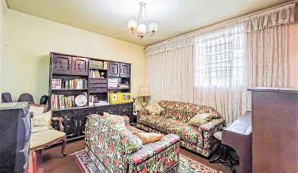 Casa para Venda - 212m², 3 dormitórios, 3 vagas - Azenha