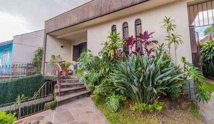 Casa 3 dormitórios no bairro Vila Jardim