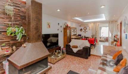 Casa 394m², 4 dormitórios, 4 vagas no bairro Cristo Redentor