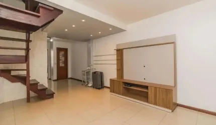 Casa em Condomínio de 3 dormitórios, no Bairro Ipanema