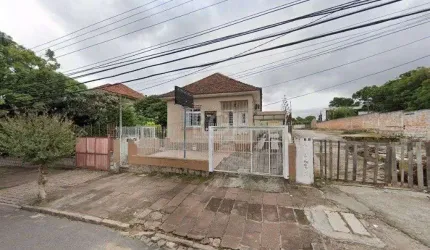 Casa para Venda - 200m², 8 dormitórios, 5 vagas - Teresópolis