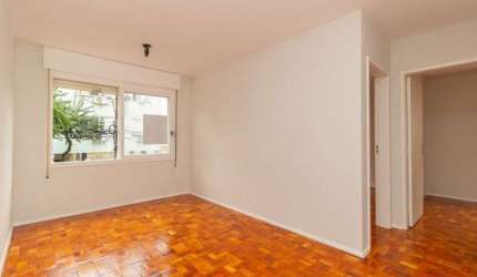 Apartamento de 2 dormitórios com 1 vaga de garagem no Bairro Santana