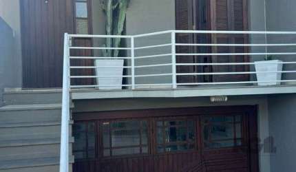 Casa mobiliada com 262m² no bairro Ipanema