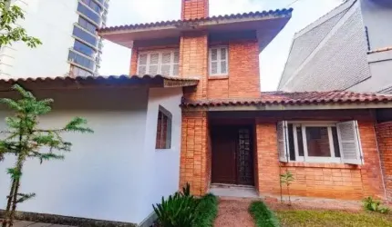 Casa para Locação no Bairro Bela Vista — 4 Dormitórios, Suíte com Closet