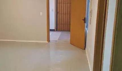 Apartamento com dois dormitórios e garagem