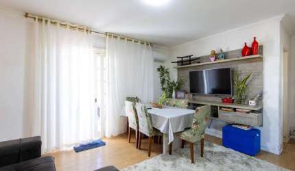 Apartamento com 88m², 2 dormitórios, 1 suíte, vaga coberta, no bairro Tristeza.