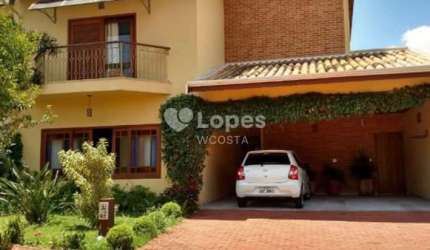 Casa com 2 suítes, 3 dorms, Residencial Paineiras