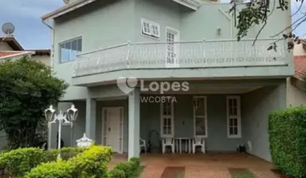 Lindo sobrado no Condomínio Okinawa