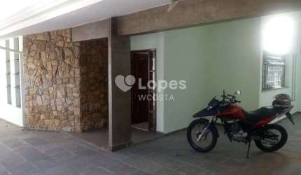 Excelente casa com 3 dorms, no bairro Jardim das Paineiras