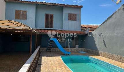 Sobrado com 3 dorms, São José