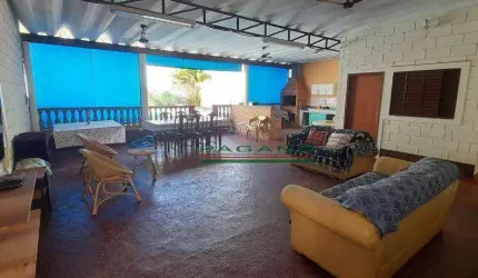 Casa com 3 dormitórios à venda, 213 m² por R$ 670.000,00 - Centro - Cravinhos/SP