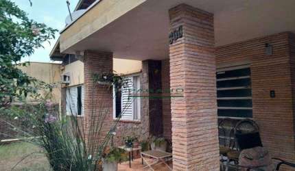 Casa com 3 dormitórios à venda, 242 m² por R$ 450.000,00 - Centro - Cravinhos/SP