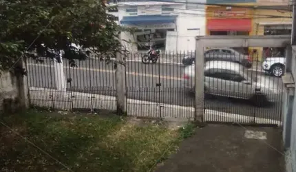 Casa comercial a venda no centro do Parque São Lucas, com 282m2, 2 quartos, 1 suite, 4 salas, 5 banheiros, 6 vagas