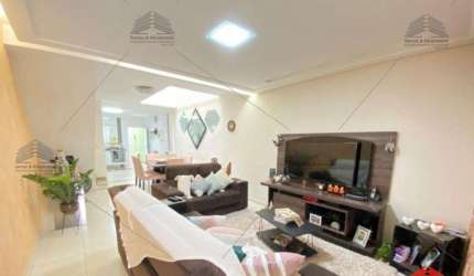 Sobrado a venda de 134 m² na Vila Carrão, 3 dormitórios, 1 suíte, 3 banheiros, lavanderia, área de serviço, lavabo, cozinha planejada, 2 vagas