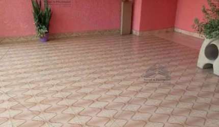Casa a venda de 180 m² na Vila Prudente, 2 dormitórios, lavanderia, área de serviço, varanda, moveis planejados, 2 vagas de garagem, quintal