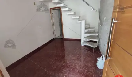 Casa de Vila Moóca com 3 quartos, 2 Salas, e 1 suíte, 2 banheiros, Cozinha Planejada, 1 vaga. Próximo à Avenida Paes de Barros