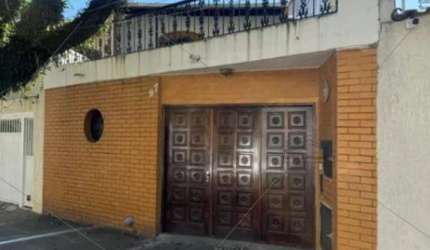 Sobrado a venda de 182 m² na Vila Mariana, 4 dormitórios, 1 suíte, 3 banheiros, lavanderia, moveis planejados, varanda, churrasqueira, 2 vagas