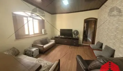 Casa térrea a venda de 171 m² na Vilia Formosa, 2 dormitórios, 2 banheiros, 1 suíte, lavanderia, área de serviço, varanda, 2 vagas de garagem