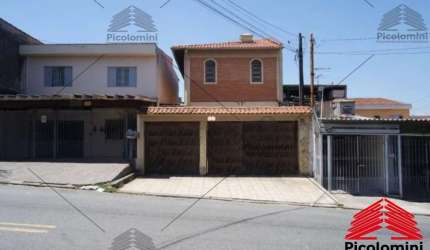 Sobrado a venda de 110 m² na Vila Ema, 3 dormitórios, 2 suítes, 3 banheiros, lavanderia, área de serviço, sala Ampla, Quintal, Churrasqueira, 4 vagas