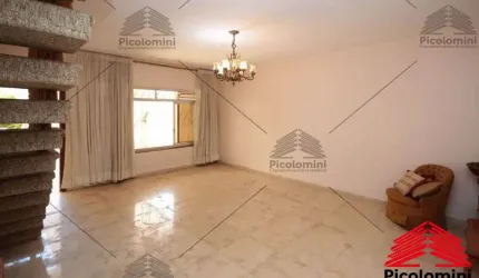Sobrado a venda de 130 m² na Aclimação, 3 dormitórios,  2 banheiros, lavanderia, cozinha planejada, varanda, quintal, 2 vagas de garagem