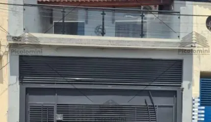Sobrado excepcional na Mooca: 03 quartos, 1 suíte, 02 salas, 03 banheiros, 368m². Agende sua visita e apaixone-se!