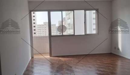 Apartamento a venda São Caetano do Sul, 3 dormitórios, 1 suíte, 3 banheiros, varanda, condomínio com piscina, churrasqueira, playground.