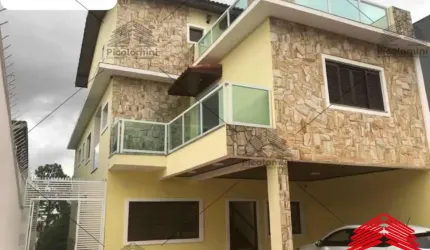 Imóvel de luxo em São Caetano do Sul-SP: Casa com 4 quartos, 3 suítes, 2 salas, 6 banheiros, 5 vagas de garagem e 480 mts2 de area construída