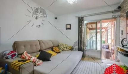Duas casas à venda no mesmo terreno na Vila Regente Feijó, em São Paulo-SP: 4 quartos, sendo 2 suítes, 4 banheiros, 2 vagas de garagem