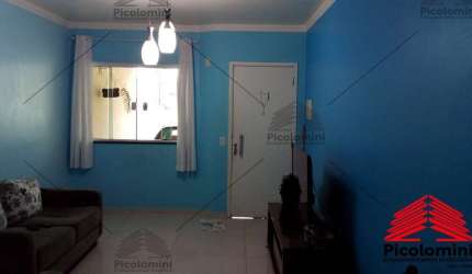 Sobrado à venda na Vila Carrão, São Paulo-SP: 3 quartos, 1 suíte, 2 banheiros, 2 vagas de garagem e 101 m² de área.