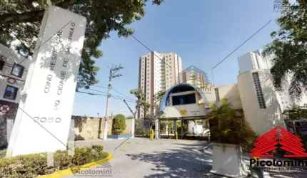 Apartamento à venda no São Lucas de 58m² com 2 quartos, sala 2 ambientes, cozinha planejada, banheiro social, lavanderia e vaga de garagem.